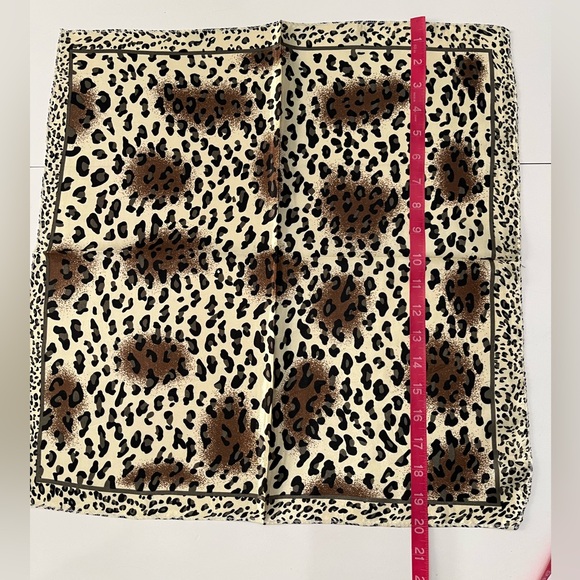 SCARF | SATIN FABRIC | Leopard Print - Picture 7 of 8